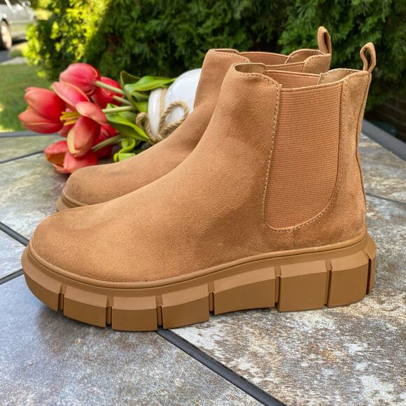 NEW BP Tan Niya Lug Sole Chelsea Pull On Platform Chunky Ankle Boot Size 6 - Picture 1 of 10